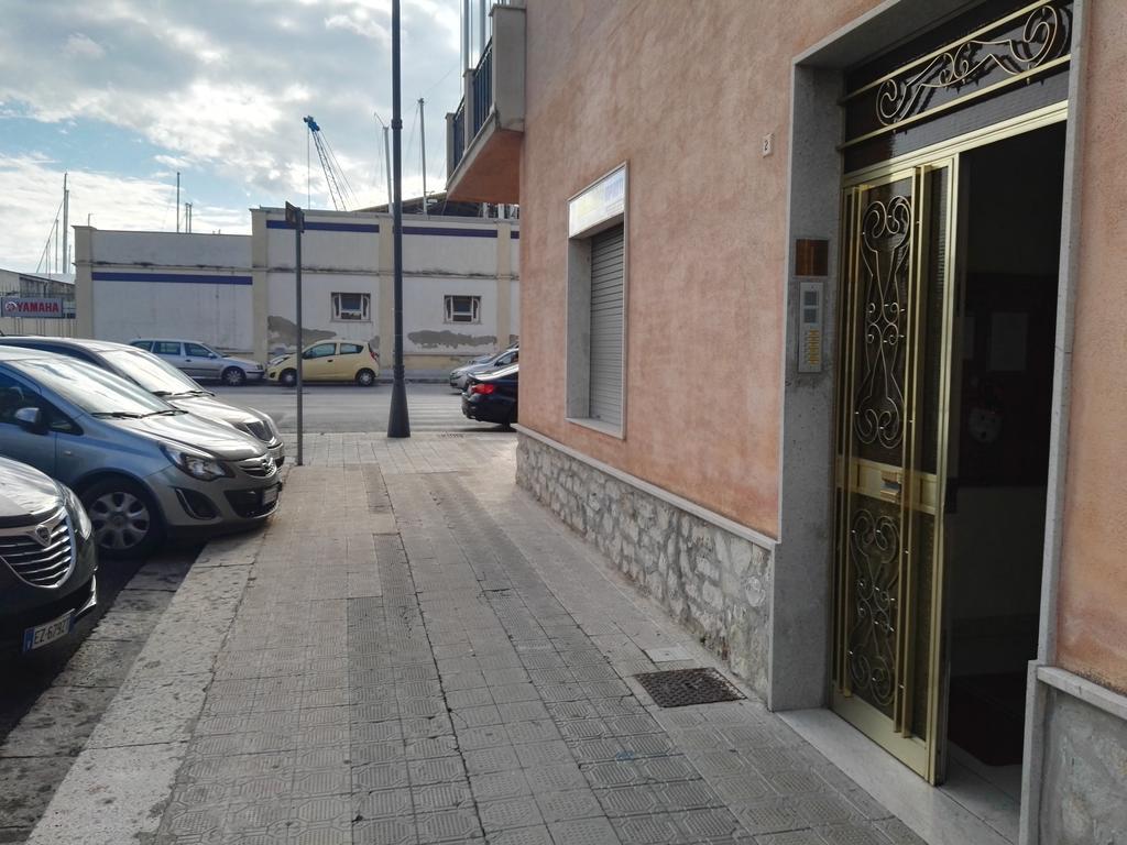 L'Oasi Del Porto Bed & Breakfast Trapani Exterior photo